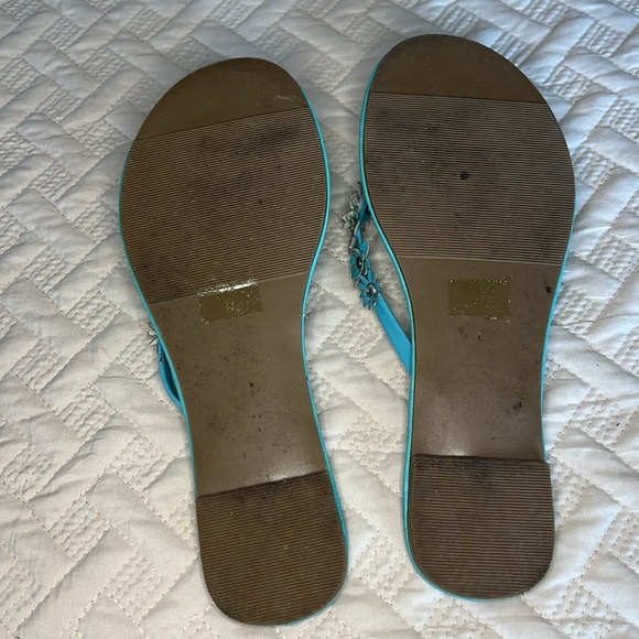 City classified Sz 5.5 aqua sandal, 3-D floral embellishments, flat - Picture 6 of 7